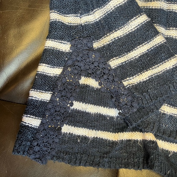 New Directions Women’s Blue and White Striped Long Sleeve Sweater, Size Small - Picture 5 of 5